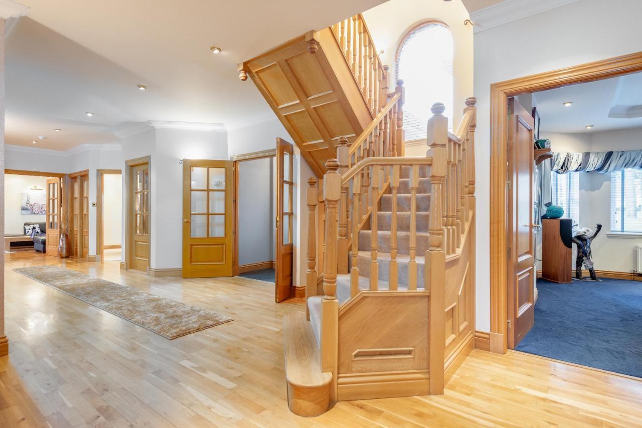 Luxury 6-Bed House With Pool Villa Glenrothes Exterior photo