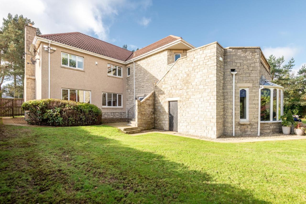 Luxury 6-Bed House With Pool Villa Glenrothes Exterior photo