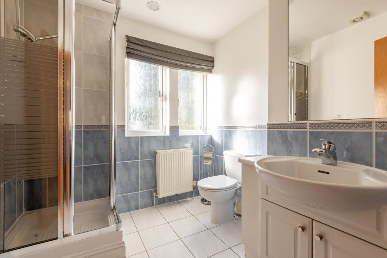 Luxury 6-Bed House With Pool Villa Glenrothes Exterior photo