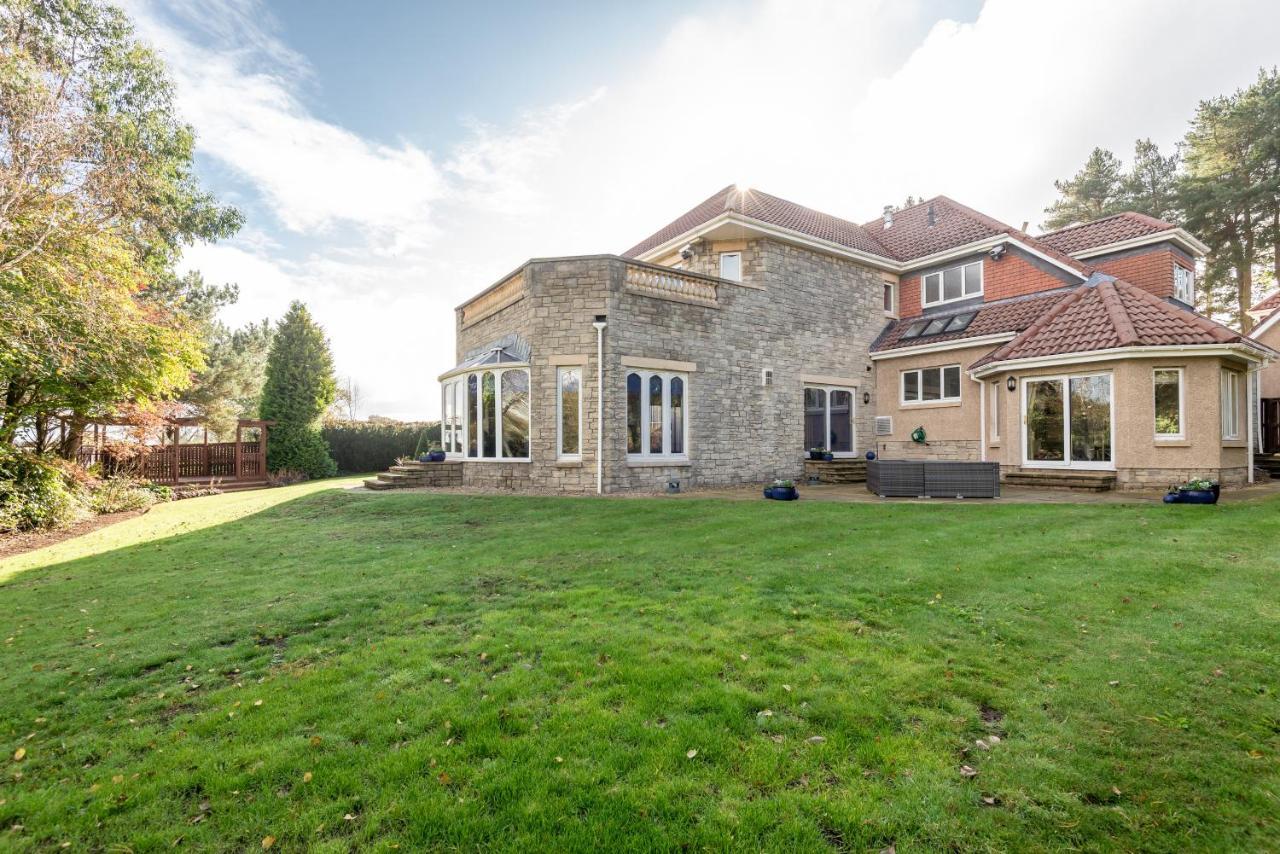 Luxury 6-Bed House With Pool Villa Glenrothes Exterior photo