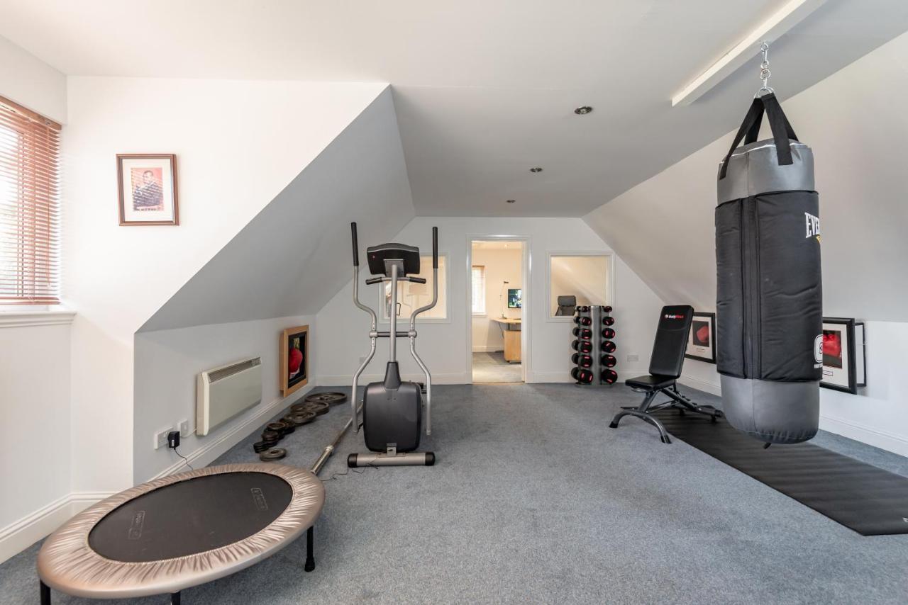 Luxury 6-Bed House With Pool Villa Glenrothes Exterior photo