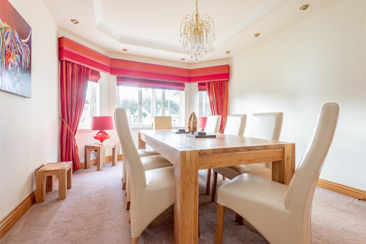 Luxury 6-Bed House With Pool Villa Glenrothes Exterior photo