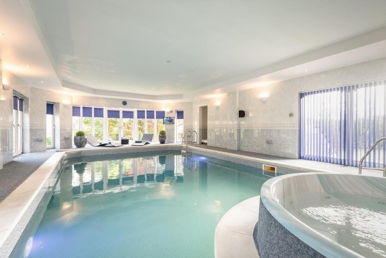 Luxury 6-Bed House With Pool Villa Glenrothes Exterior photo